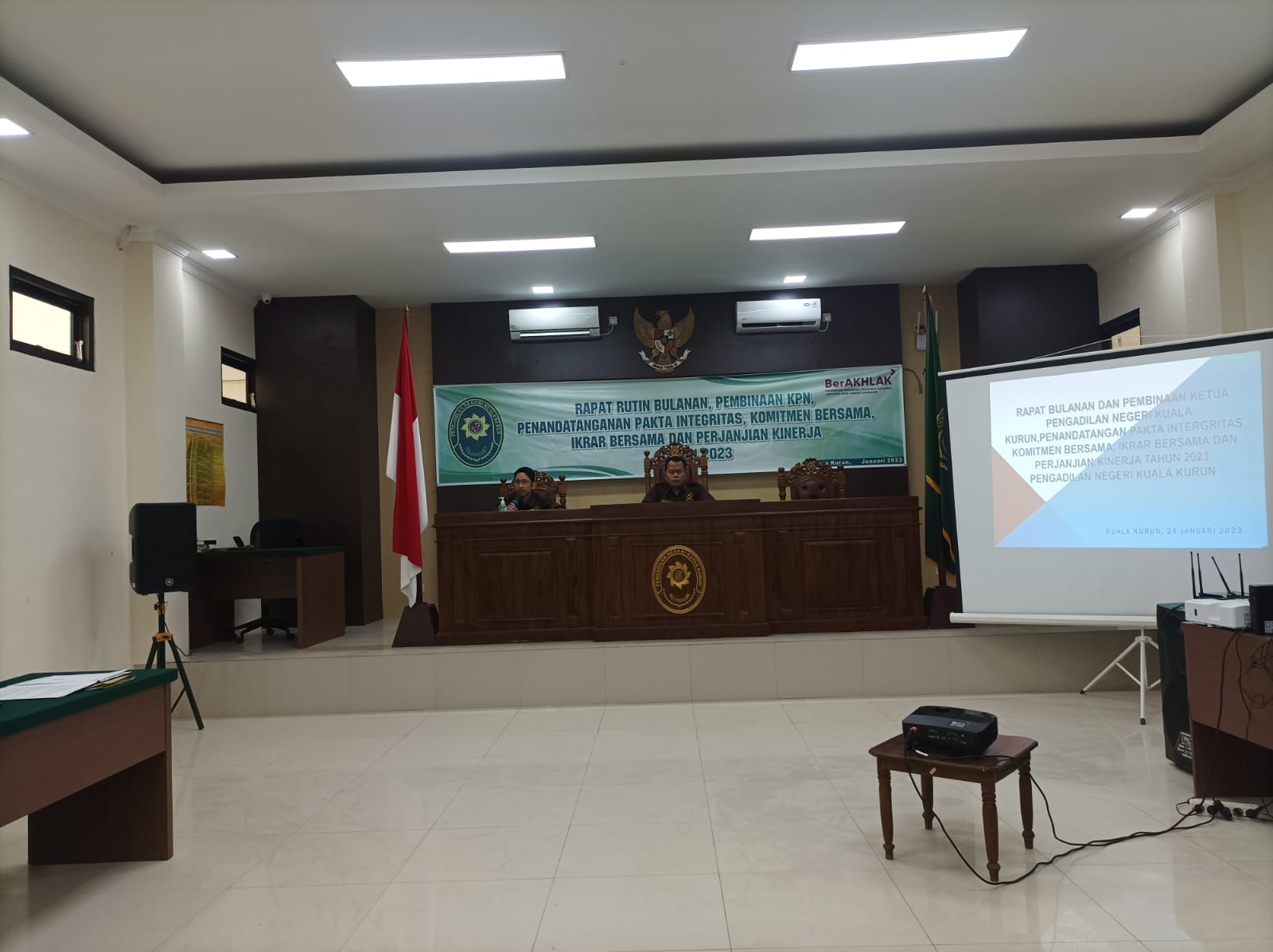 Rapat Februari